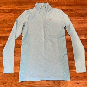 Nike Women's 1/2-Zip Golf Top